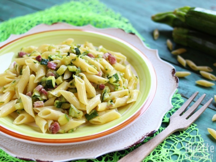 Pennette zucchine e speck