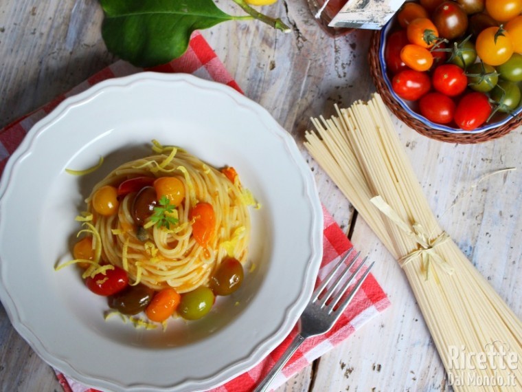 Spaghetti con colatura di alici e pomodorini 10