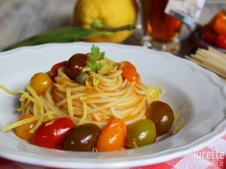Ricetta spaghetti con colatura di alici e pomodorini