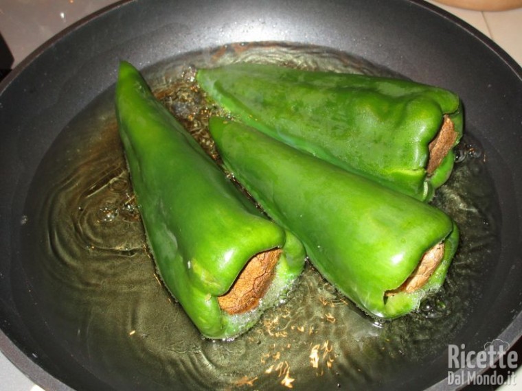 Peperoni corno imbottiti 8