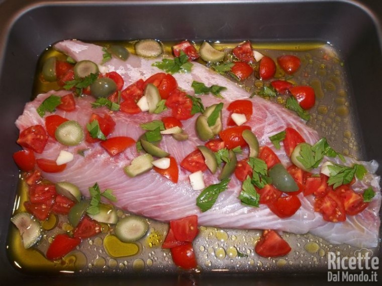 Pesce persico con pomodorini e olive 3