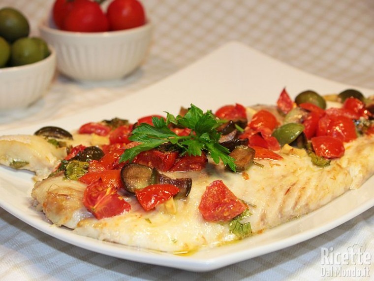 Pesce persico con pomodorini e olive