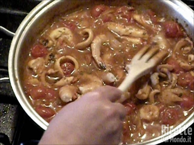 Zuppa di Pesce con Molluschi, Crostacei e Frutti di mare