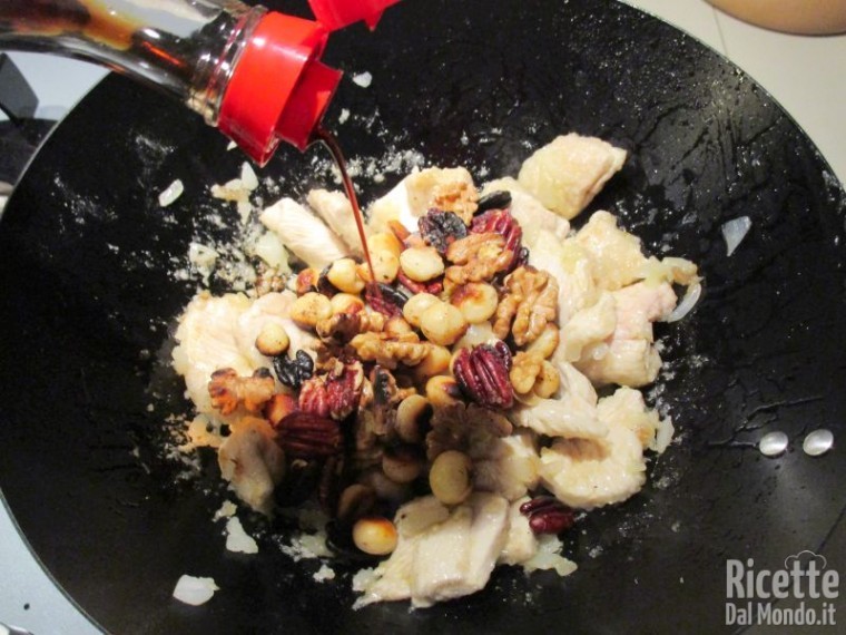 Pollo cinese alle noci 10