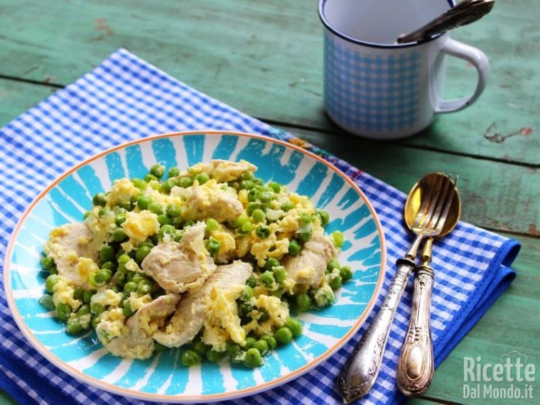 Spezzatino di pollo con piselli