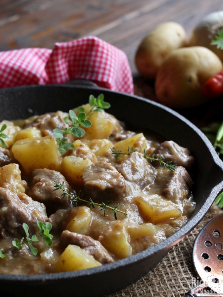 Come fare lo spezzatino di vitello con patate
