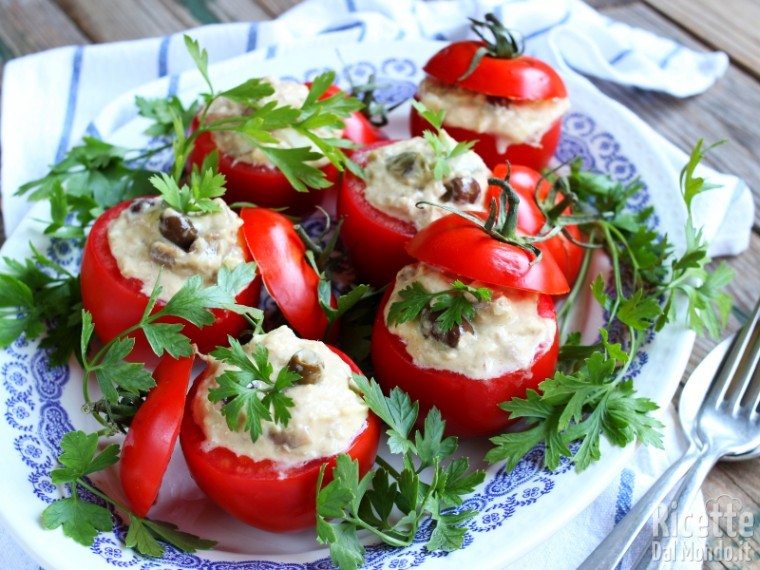 Pomodori ripieni di tonno