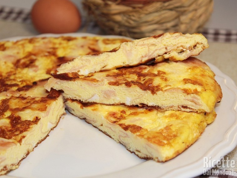 Ricetta frittata prosciutto cotto e formaggio