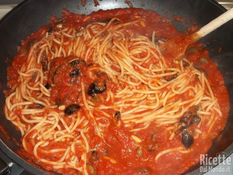 Spaghetti alla puttanesca 7