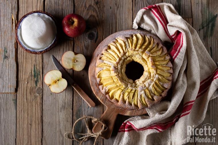 Ciambella con ricotta, mele e miele