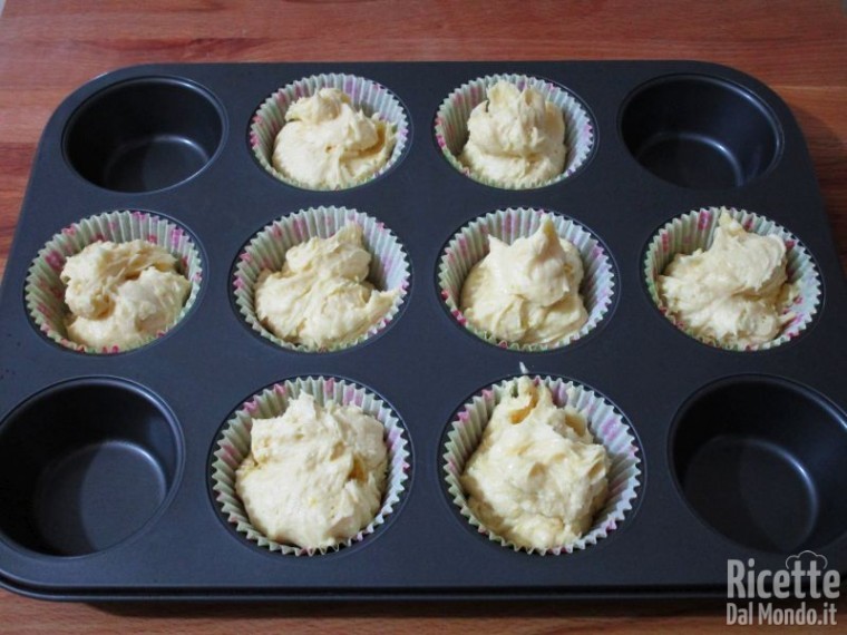 Cupcake con frosting al limone 4