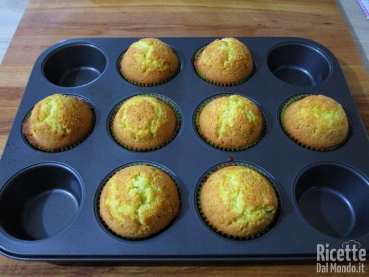 Cupcake con frosting al limone 5