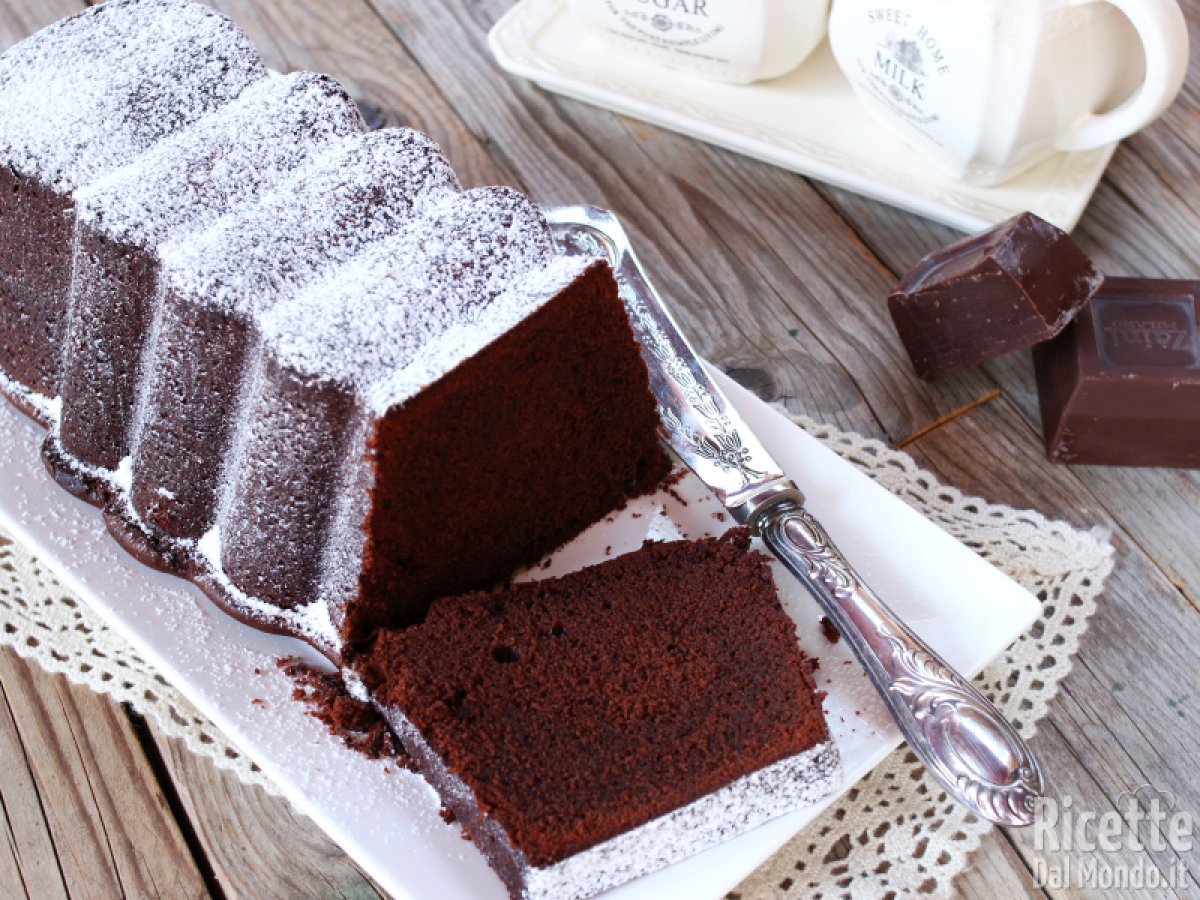 Plumcake al cioccolato fondente, che si scioglie in bocca ad ogni morso
