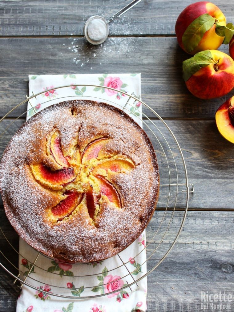Torta di pesche fresche