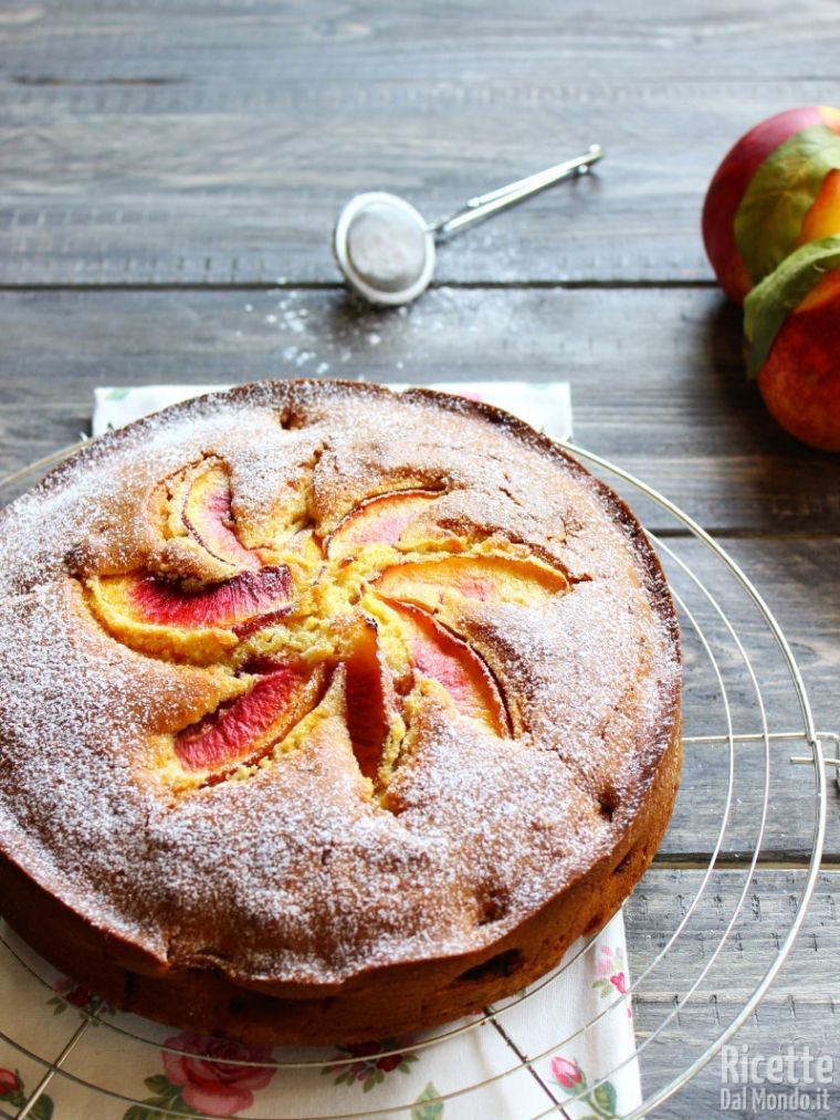 Torta di pesche fatta in casa