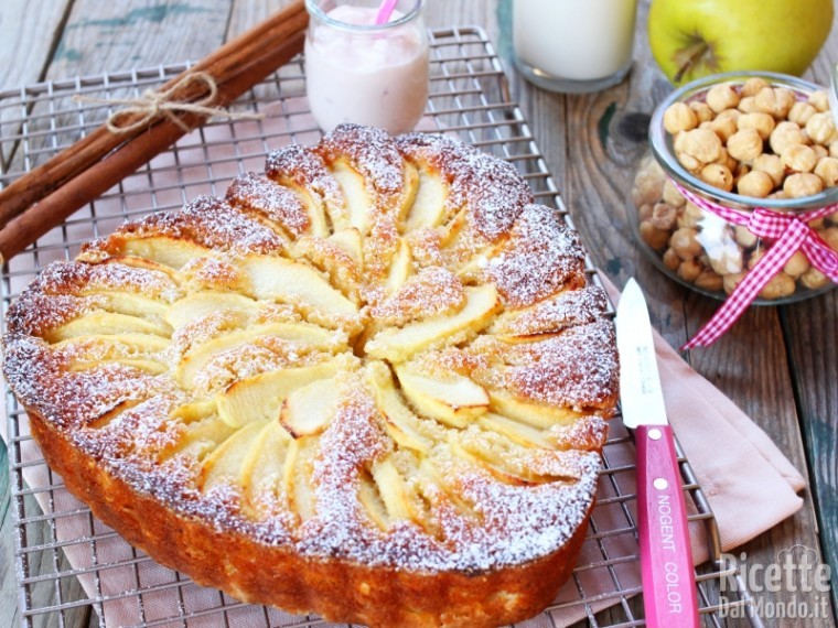 Torta di mele e nocciole soffice