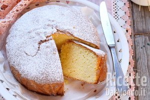 Torta margherita senza burro. La ricetta leggera che si scioglie in bocca!