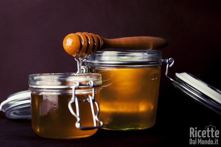 10 insoliti utilizzi del forno a microonde: riscaldare il miele