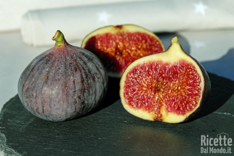 10 cibi viola, colore Pantone 2018: fichi