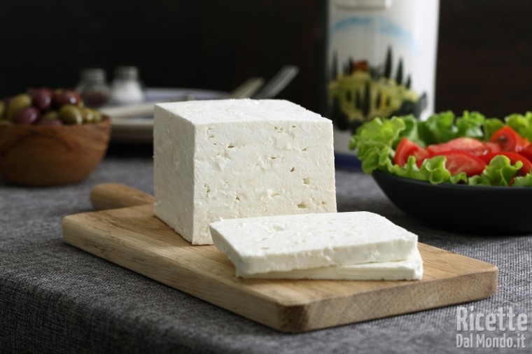 10 alimenti ricchi di sale feta