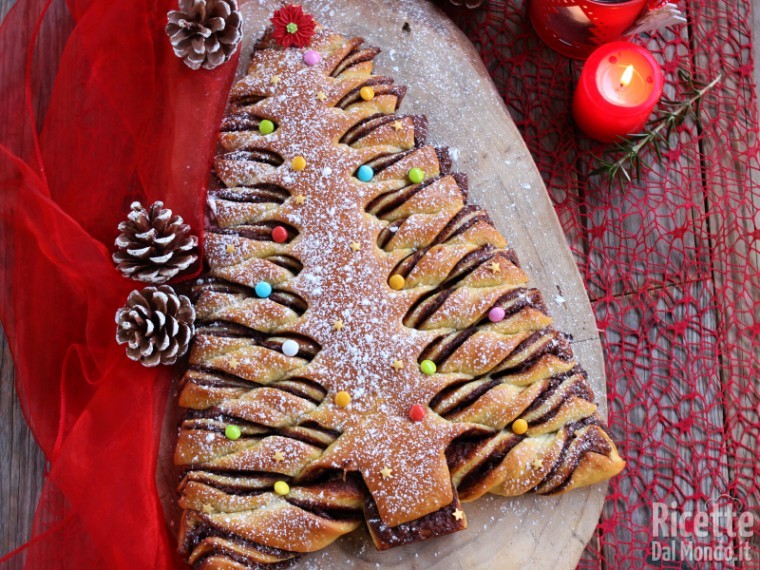 Ricetta Albero di Natale di pan brioche alla Nutella