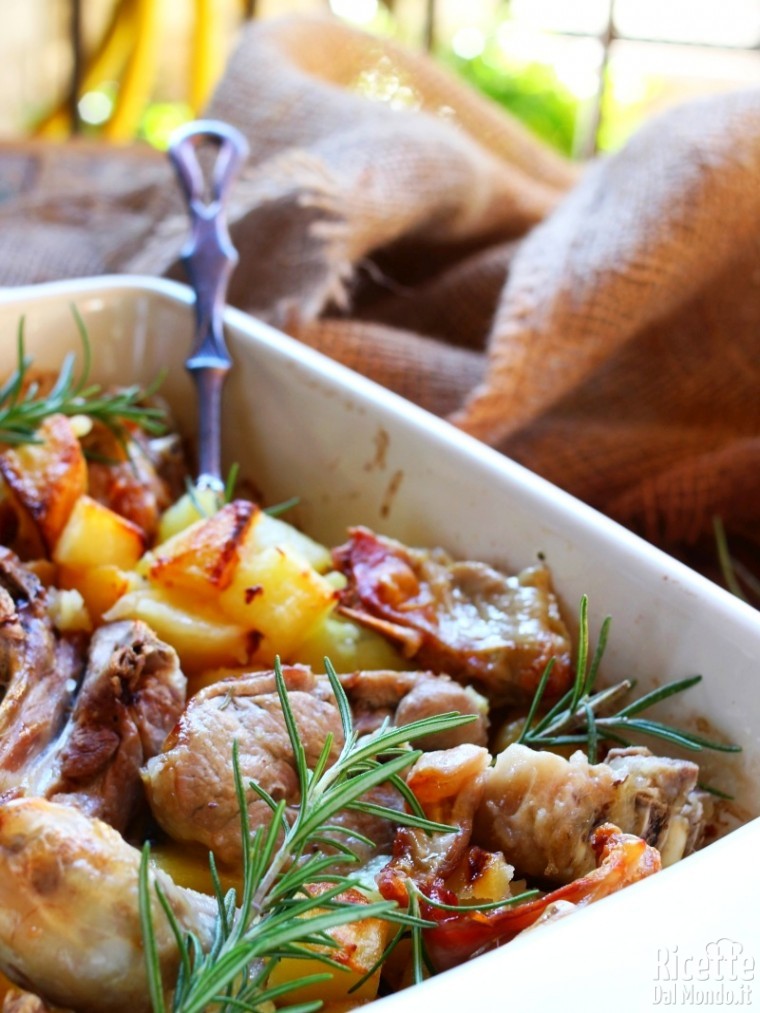 Agnello Al Forno Con Le Patate Ricettedalmondo It