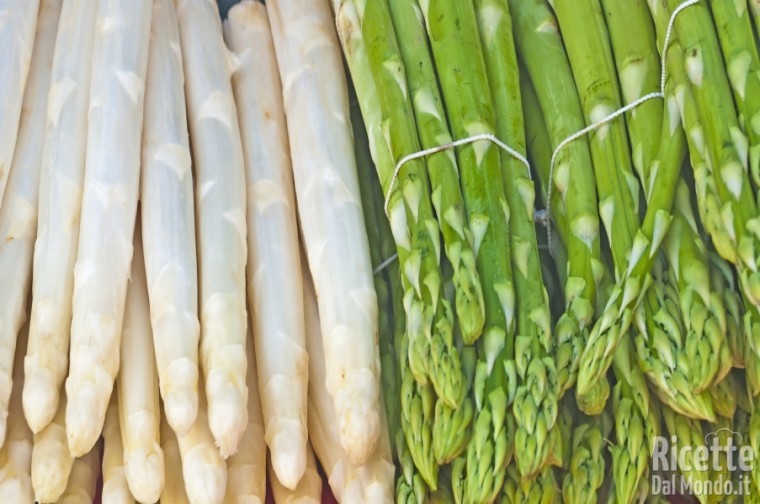 Asparagi le varietà: bianchi