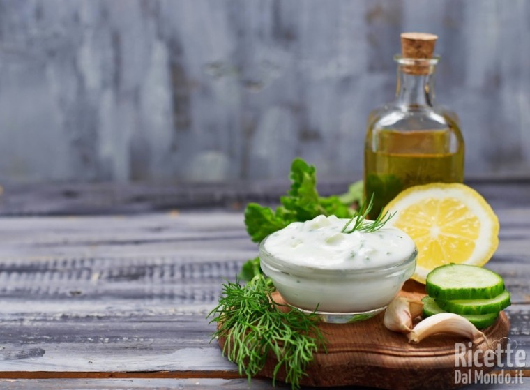 5 salse all'aglio: tzatziki