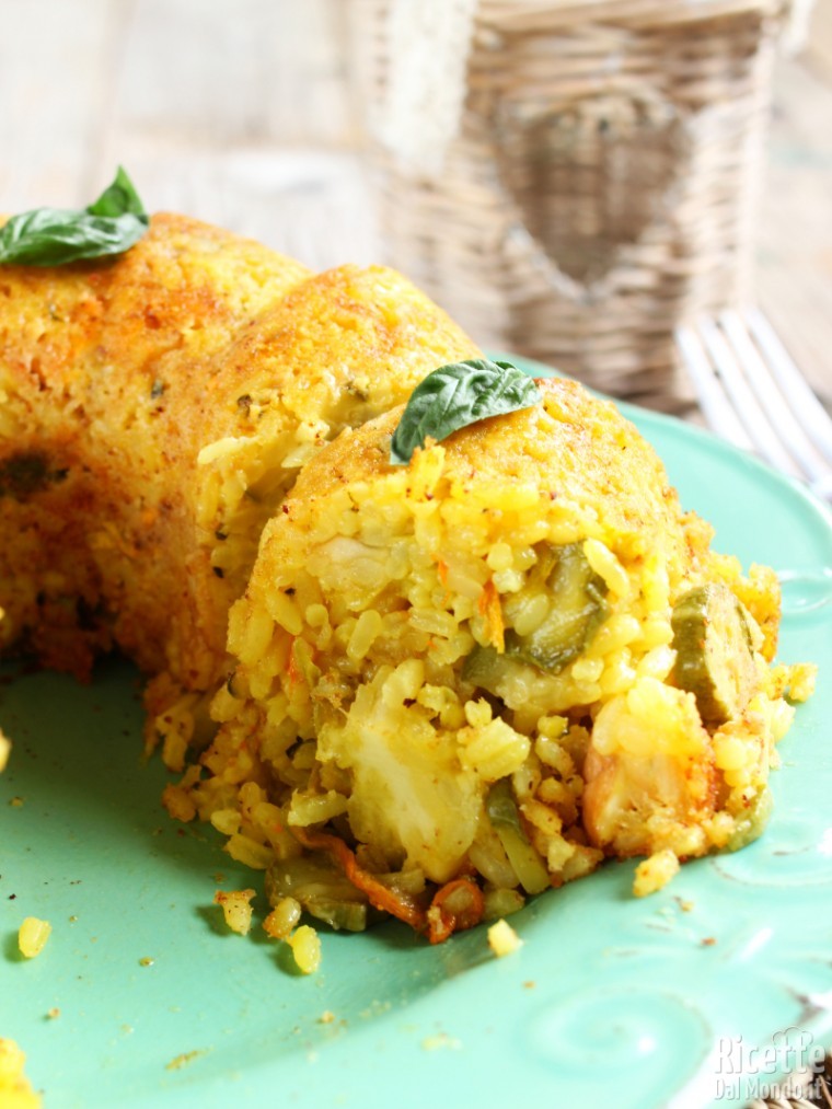 Servire l'anello di riso al forno