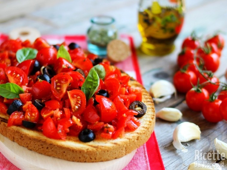 Ricetta bruschettona mediterranea