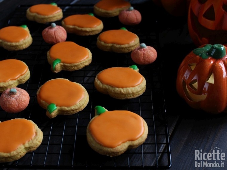 Ricetta dei biscotti di zucca glassati