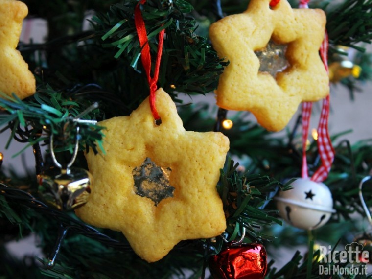Ricetta Biscotti Da Appendere All Albero Di Natale.Biscotti Di Vetro Da Appendere All Albero Di Natale