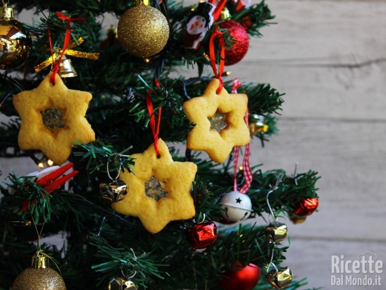 Ricetta Biscotti Albero Di Natale.Biscotti Di Vetro Da Appendere All Albero Di Natale