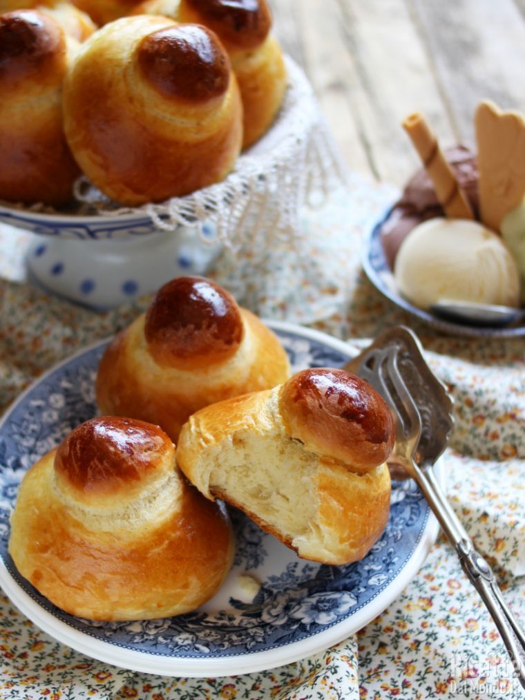 Ricetta brioche col tuppo, brioche siciliane