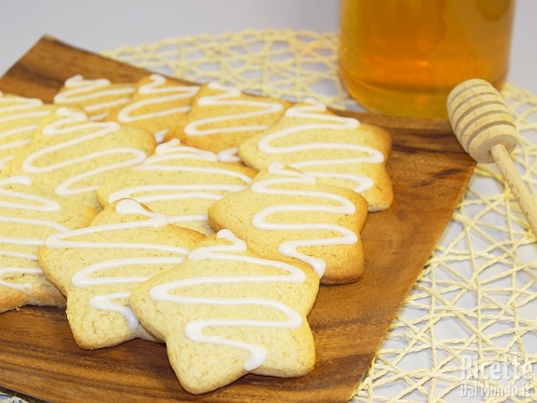 Biscotti Di Natale Al Miele.Biscotti Al Miele E Cannella Morbidi Ricettedalmondo