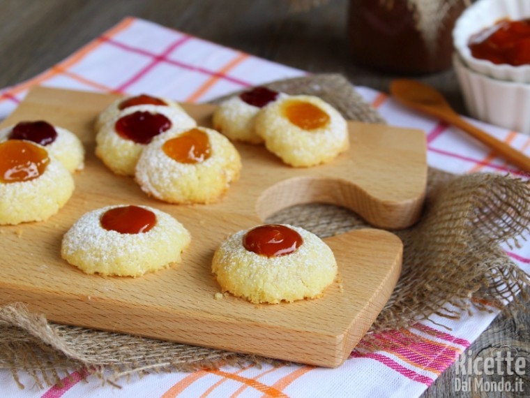 Ricetta biscotti al burro con marmellata