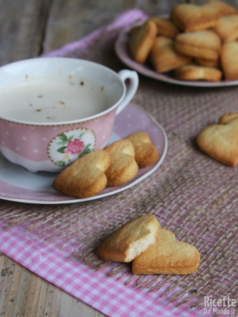 Biscotti Di Natale Uccia.Biscotti Di Frolla Allo Yogurt Light Ricettedalmondo I