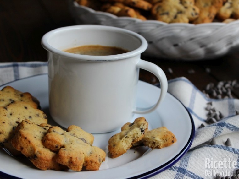 Ricetta Biscotti con gocce di cioccolato