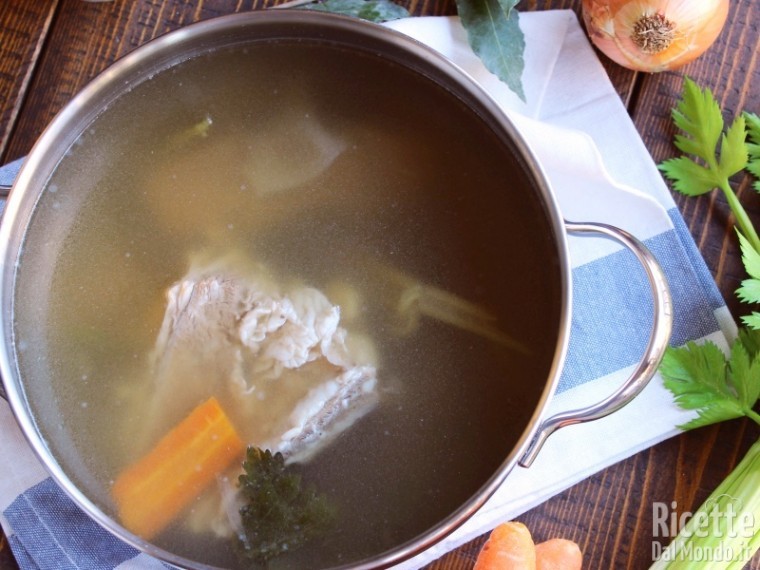 Ricetta brodo di carne