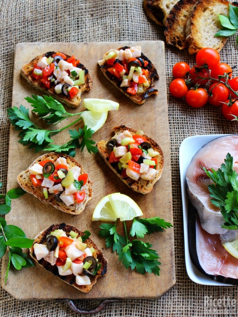 Come fare le bruschette alla marinara