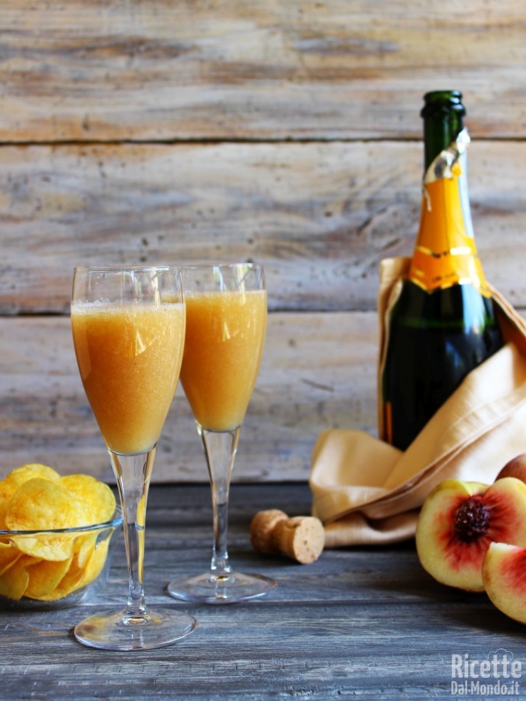 Come fare il Bellini cocktail
