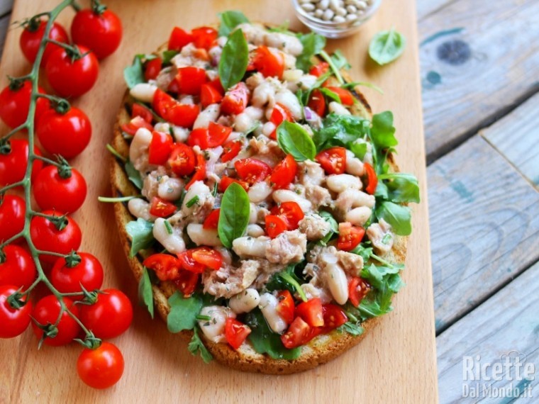 Ricetta bruschetta con fagioli e tonno