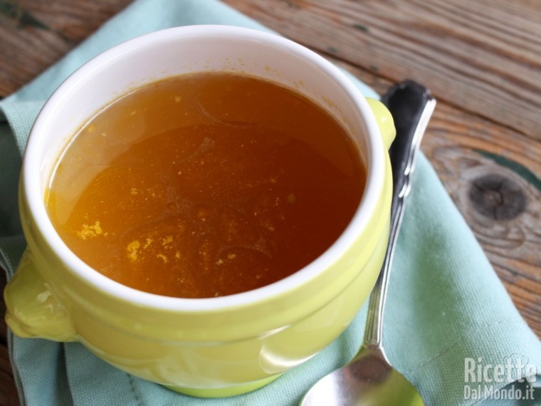 Ricetta brodo di cappone
