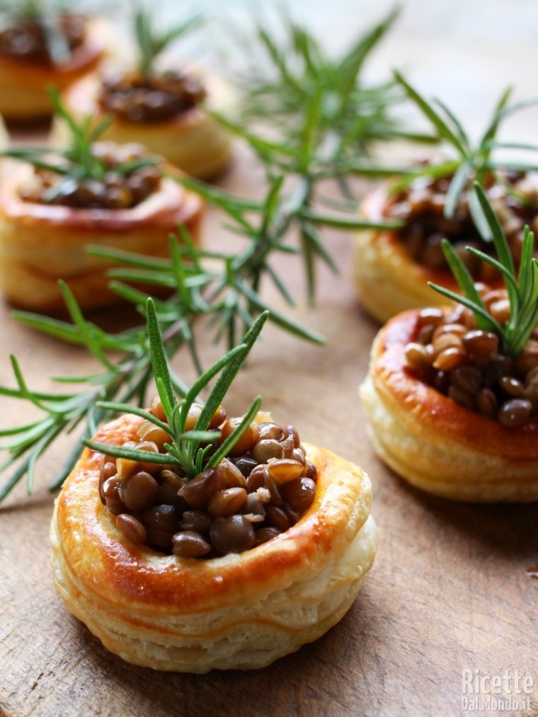 bicchierini di lenticchie finger food