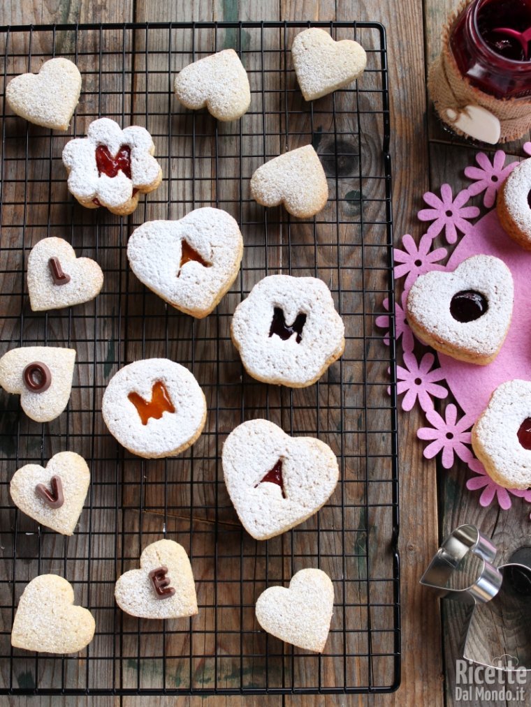 Come fare i biscotti al burro per la festa della mamma