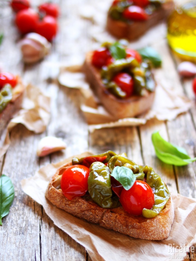 Come fare le bruschette con friggitelli