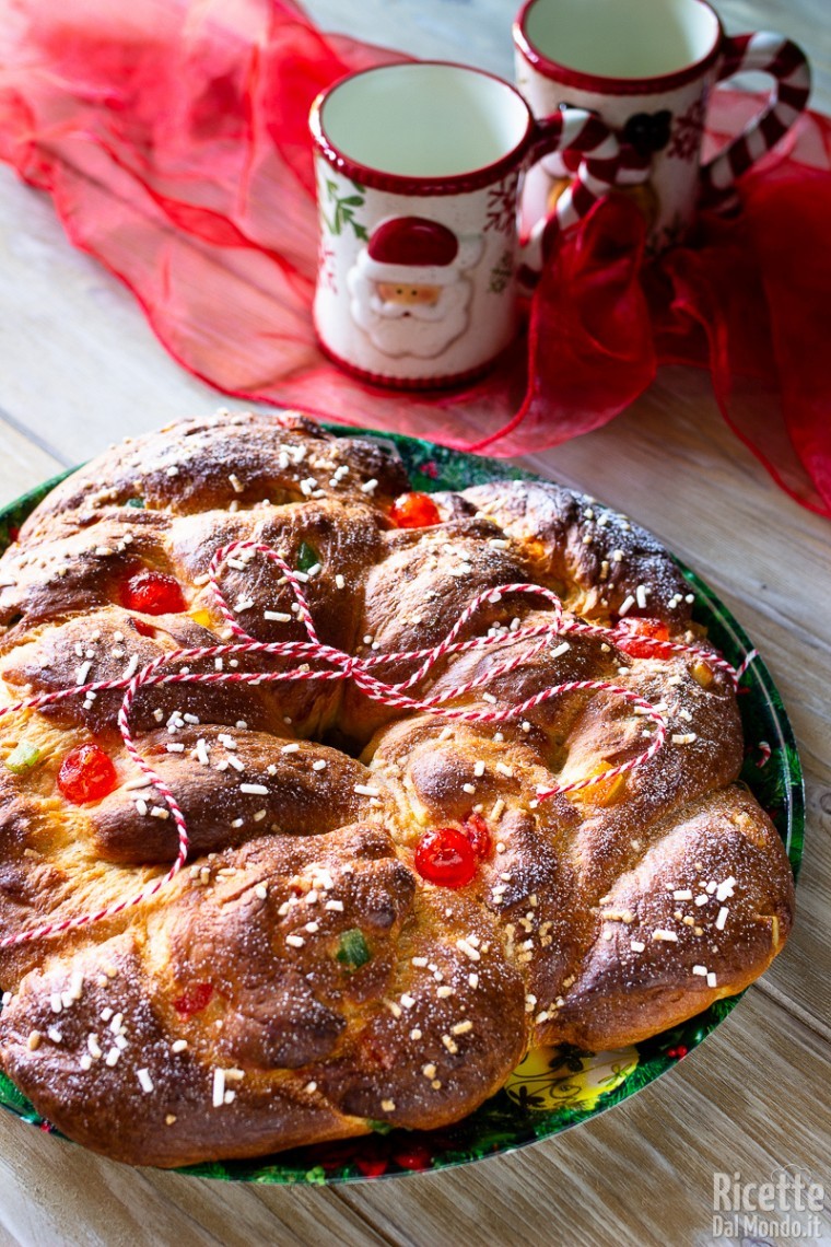 Ricetta brioche di Natale con canditi