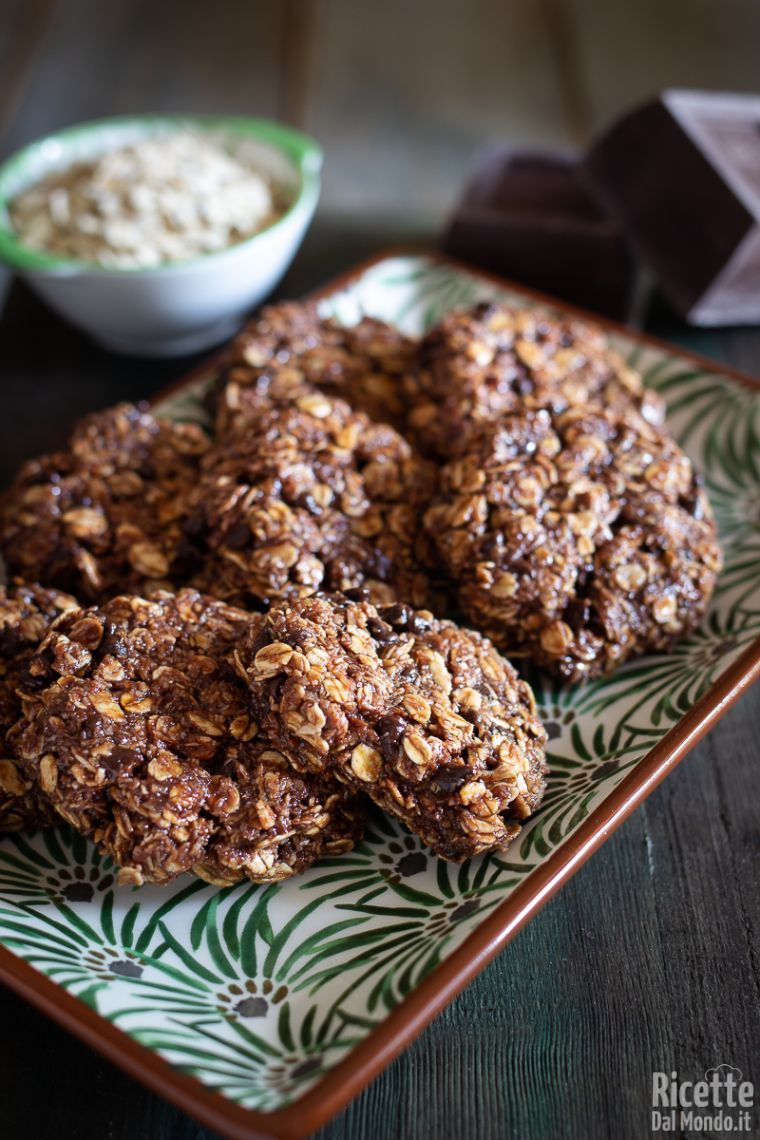 Come fare i biscotti senza cottura all'avena e cocco