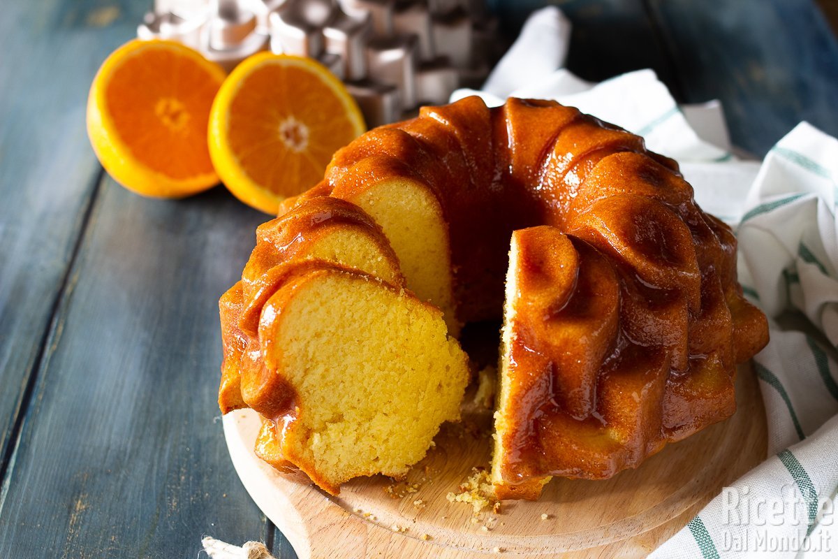 Bundt cake all'arancia senza lattosio, la ciambella semplice e raffinata!