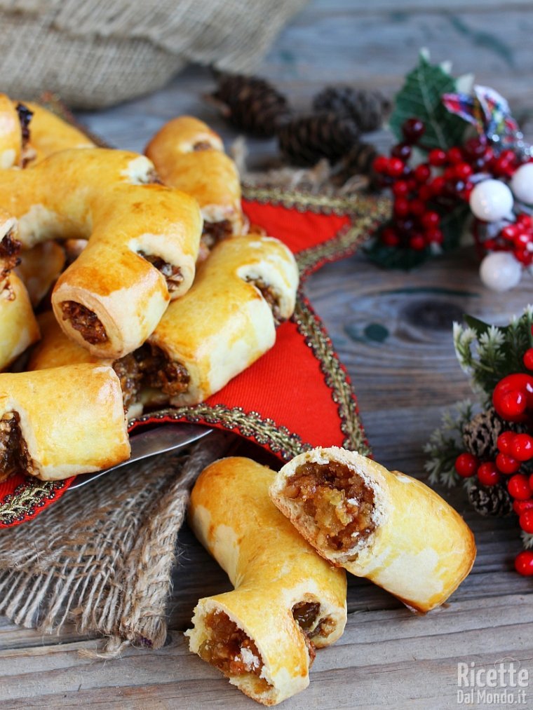 Biscotti alla panna farciti di Natale